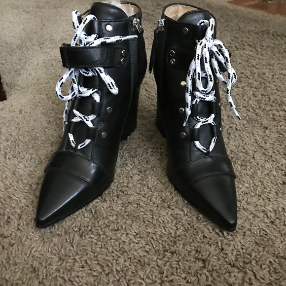 EMILIO PUCCI WOMEN'S BLACK LEATHER ANKLE BOOTS - Picture 1 of 15